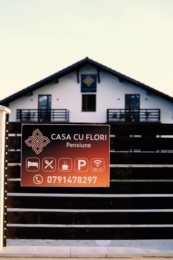 Casa Cu Flori Maramures Бая Маре Екстериор снимка