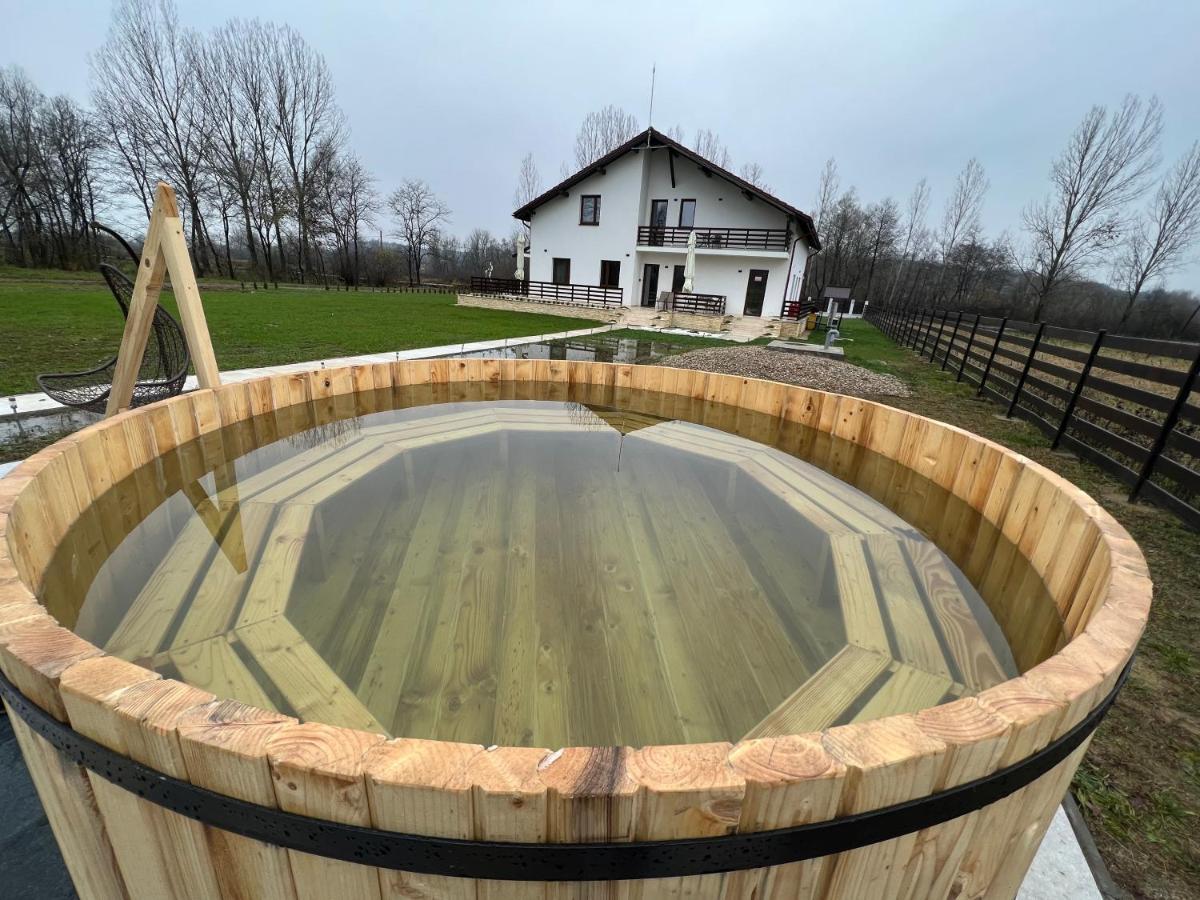 Casa Cu Flori Maramures Бая Маре Екстериор снимка